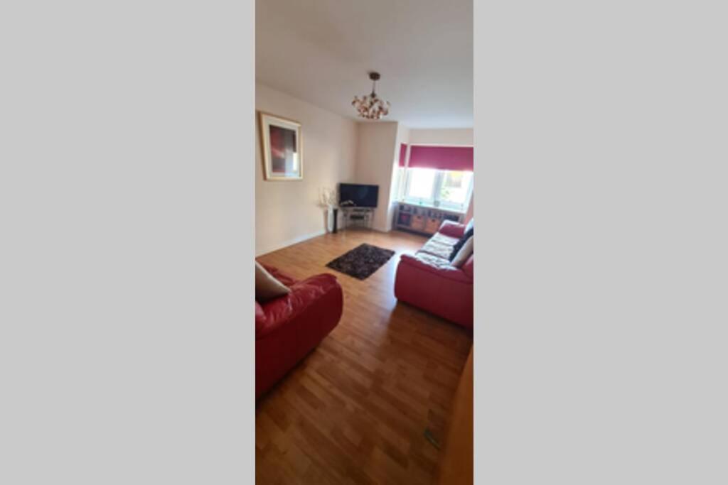 Lovely 2 Bed Apartment Close To Aberdeen Beach! Exterior photo